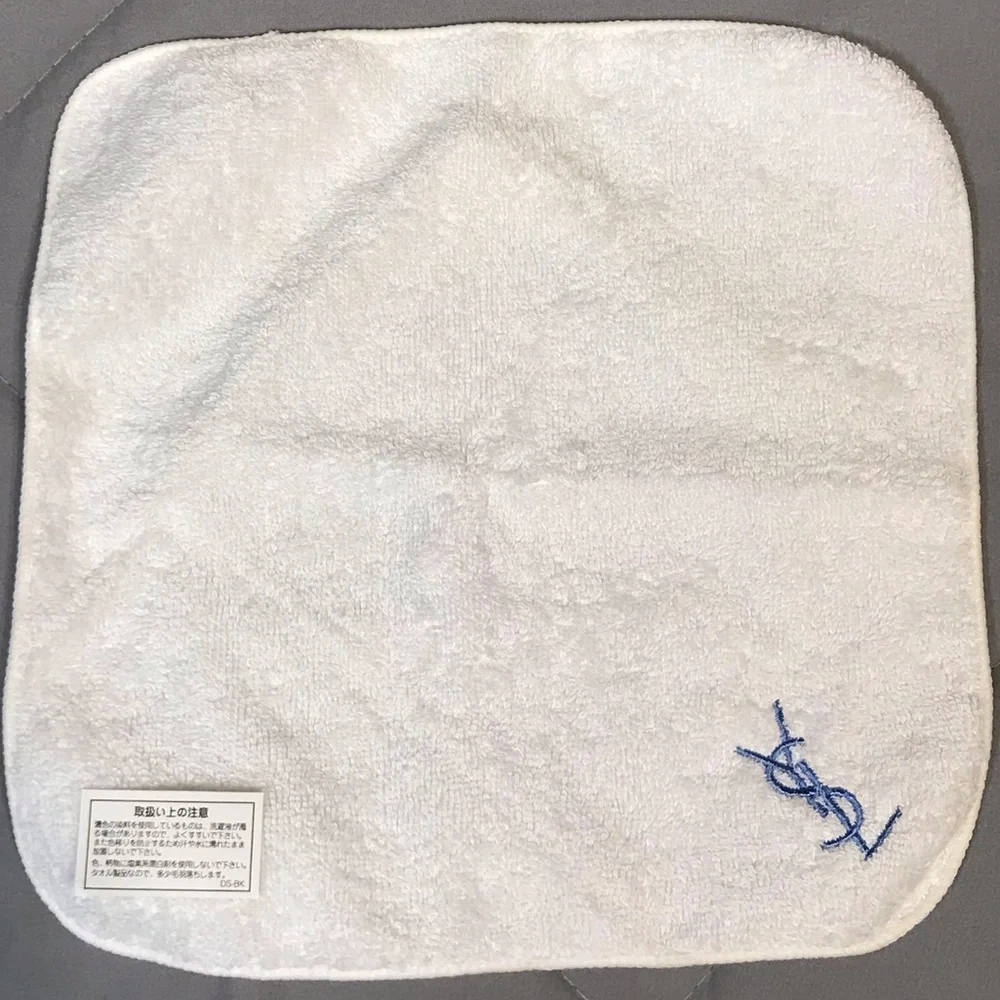 Low Start‼️NWT YSL Hand Towel 💙